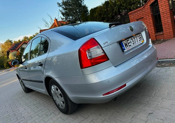 Skoda Octavia cena 35800 przebieg: 36000, rok produkcji 2008 z Legionowo małe 742